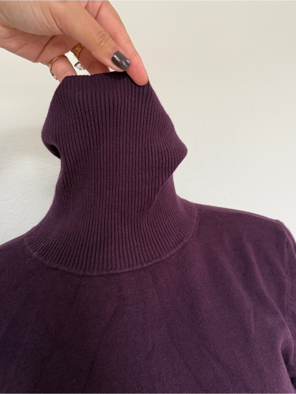 CK Plum Turtle Neck - Picture 3 of 9